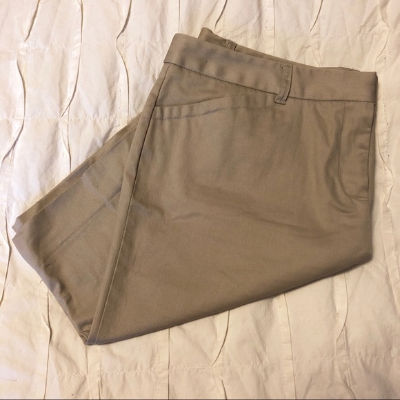 Charter Club beige shorts P10 - Picture 8 of 8